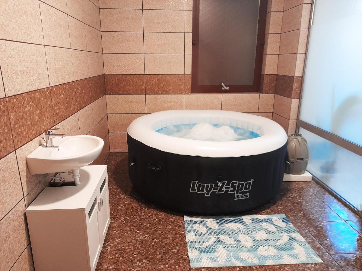 Matra Wellness Vendeghaz Hotel ปารัดชัชวาร์ ภายนอก รูปภาพ